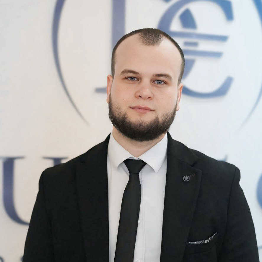 Consultant Financiar Double Case - Mihail Chistol
