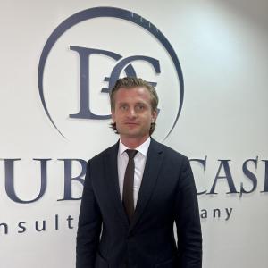 Consultant Financiar Double Case - Alexandru Ganta