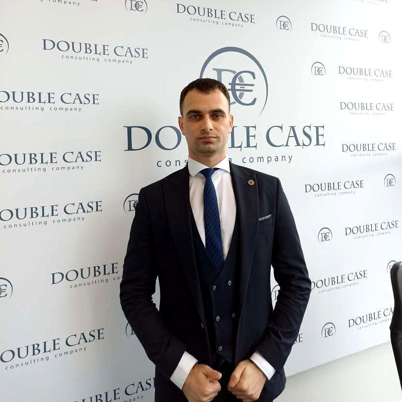 Consultant Financiar Double Case - Flocea Grigore