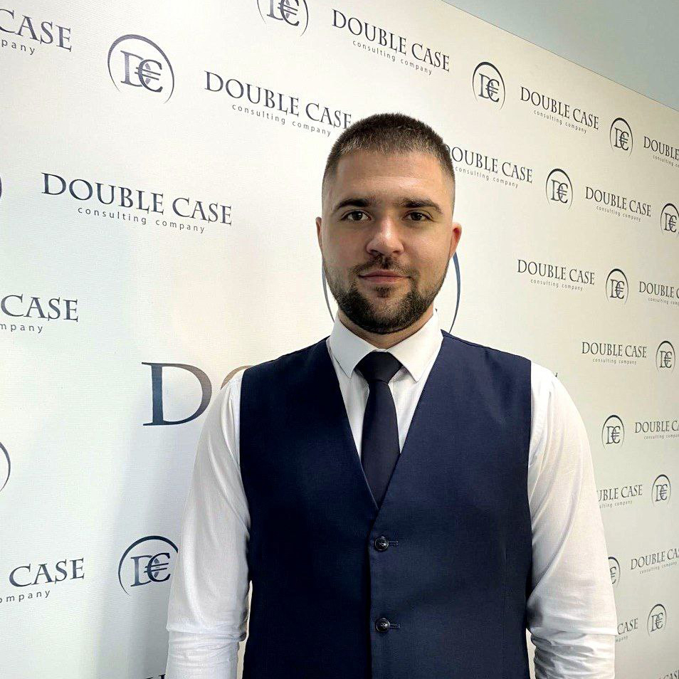 Consultant Financiar Double Case - Spatari Dorin